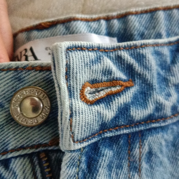 Zara Mid Rise Jean Shorts - Picture 6 of 13